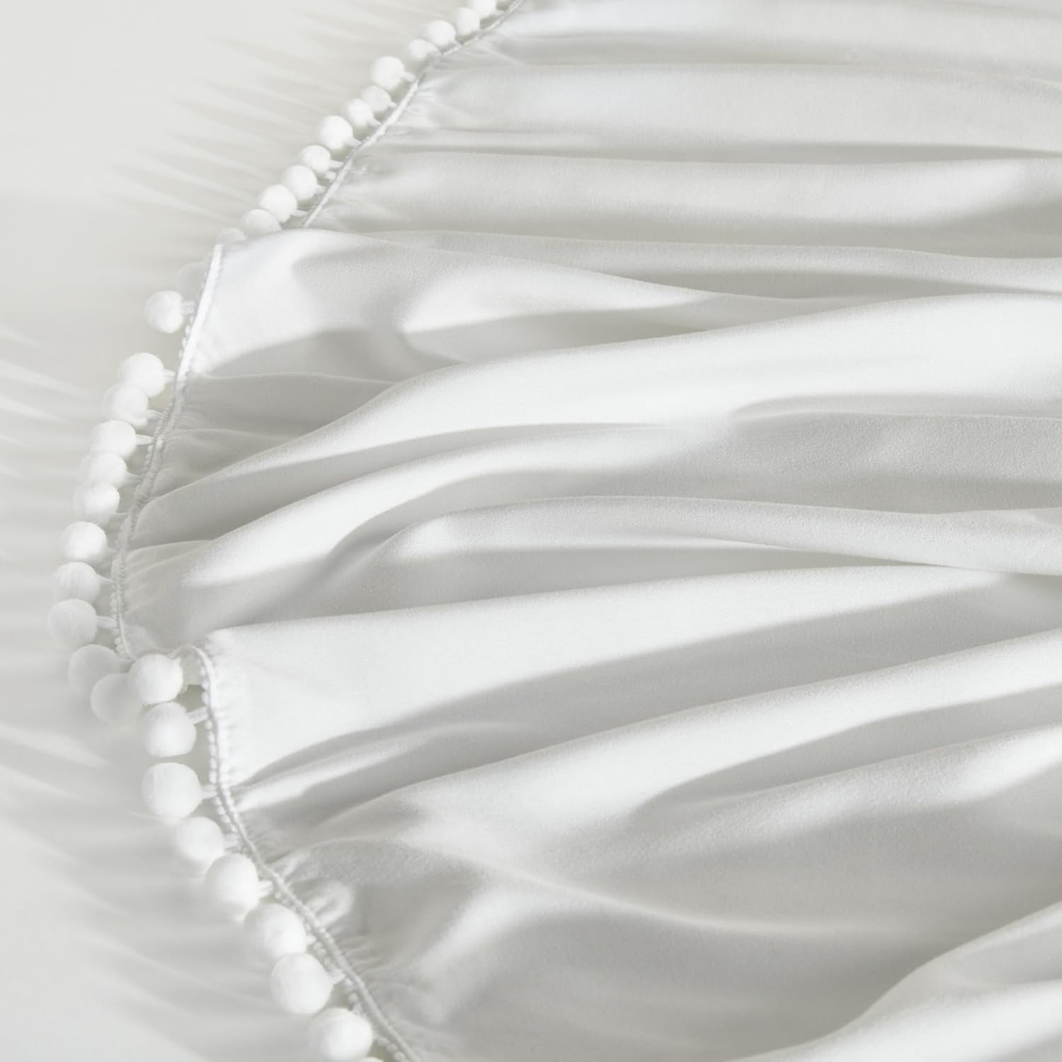 Baby Crib Skirt with Ruffles a - Baby Nursery Images avis et prix